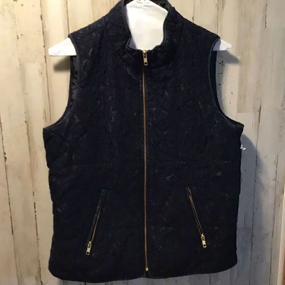 Layered vest by Crown and Ivy size medium